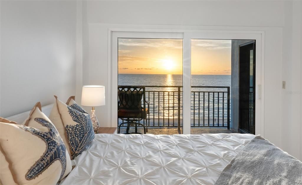 For Sale: $1,149,000 (2 beds, 2 baths, 1420 Square Feet)