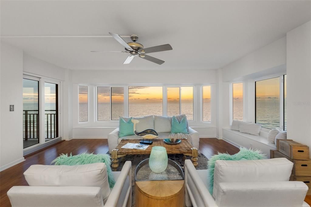 For Sale: $1,149,000 (2 beds, 2 baths, 1420 Square Feet)