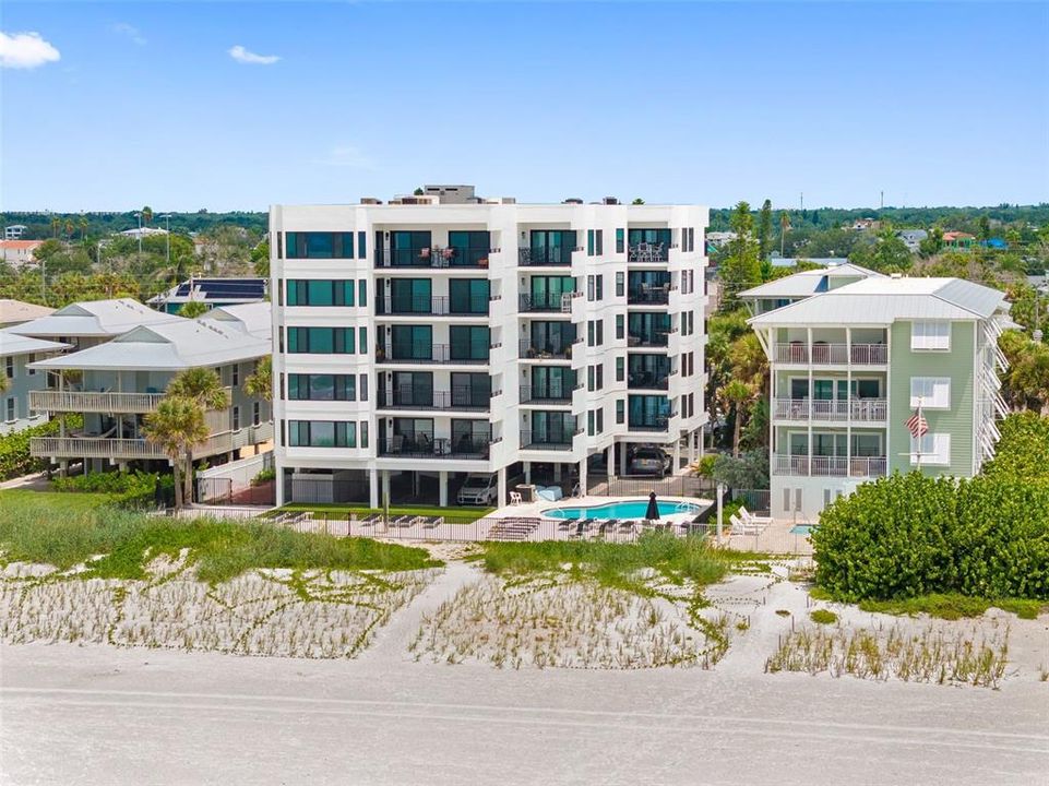 For Sale: $1,149,000 (2 beds, 2 baths, 1420 Square Feet)