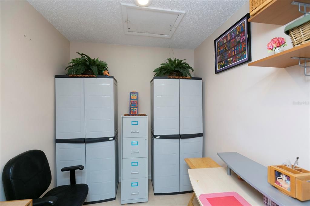For Sale: $119,000 (2 beds, 1 baths, 1550 Square Feet)