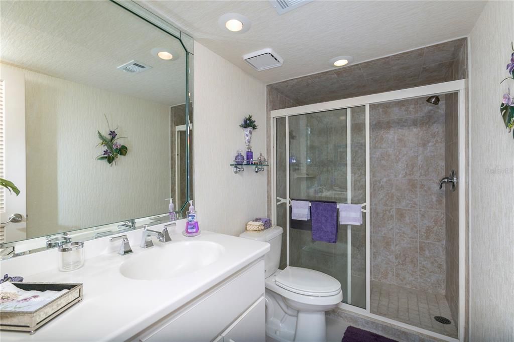 For Sale: $119,000 (2 beds, 1 baths, 1550 Square Feet)