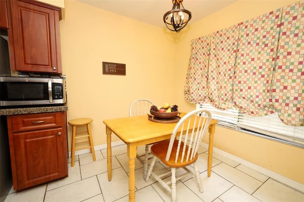 For Sale: $525,000 (4 beds, 2 baths, 2632 Square Feet)