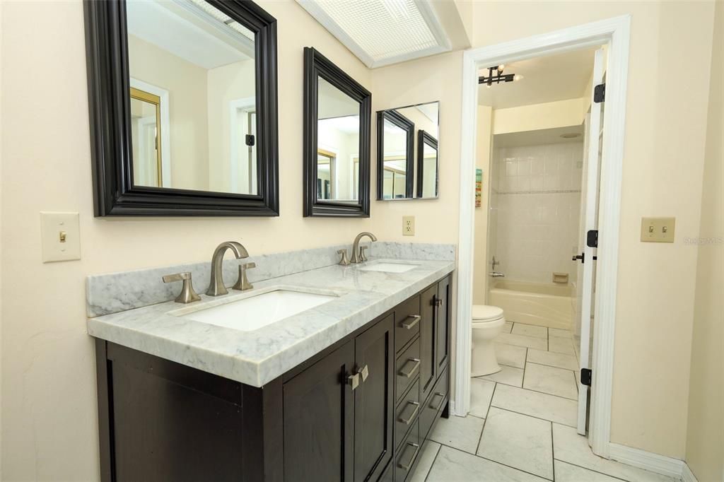 For Sale: $525,000 (4 beds, 2 baths, 2632 Square Feet)