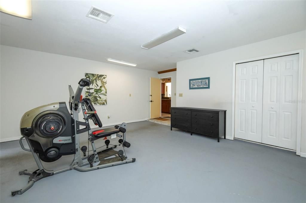 For Sale: $525,000 (4 beds, 2 baths, 2632 Square Feet)