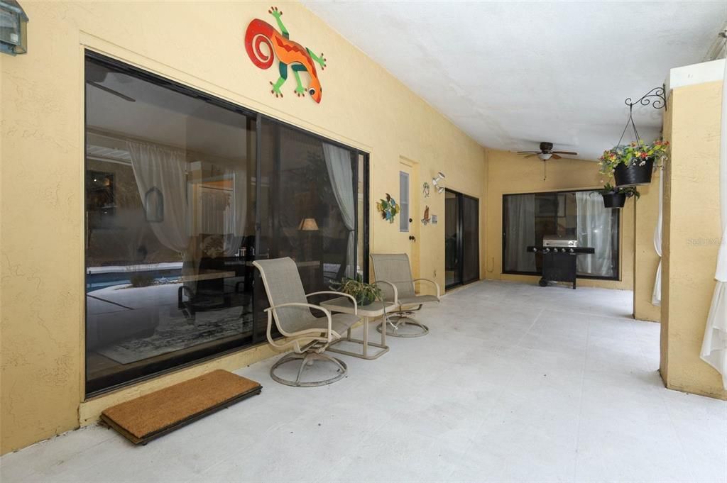 For Sale: $525,000 (4 beds, 2 baths, 2632 Square Feet)