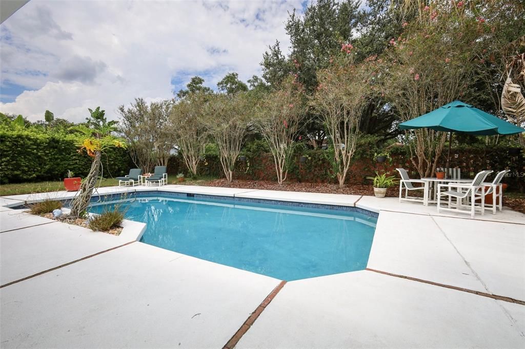 For Sale: $525,000 (4 beds, 2 baths, 2632 Square Feet)