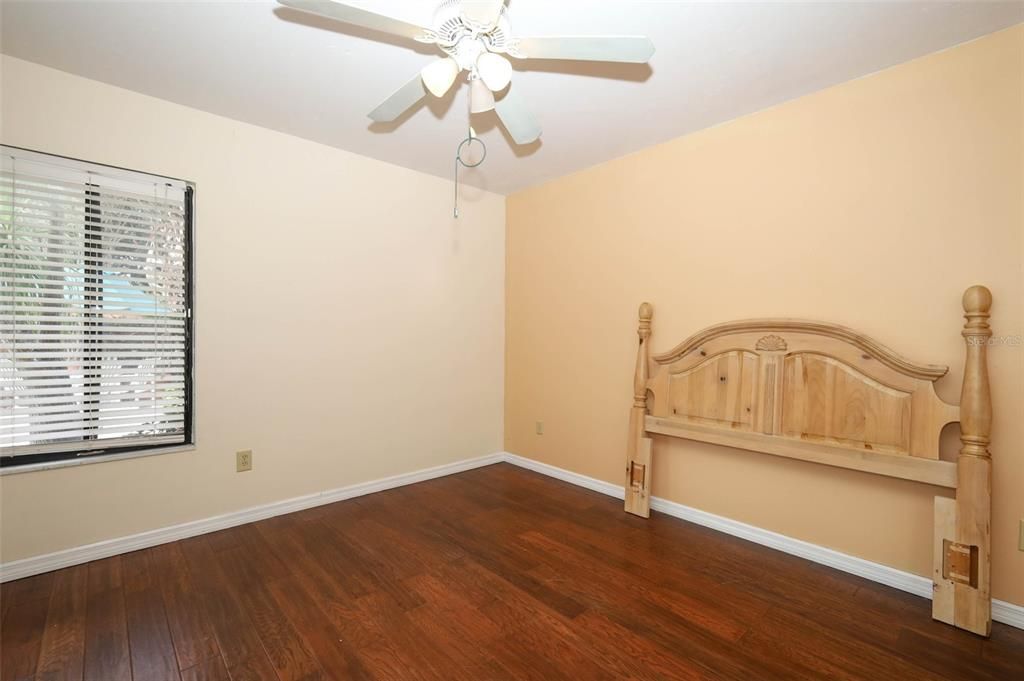 For Sale: $525,000 (4 beds, 2 baths, 2632 Square Feet)