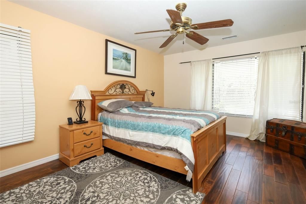 For Sale: $525,000 (4 beds, 2 baths, 2632 Square Feet)
