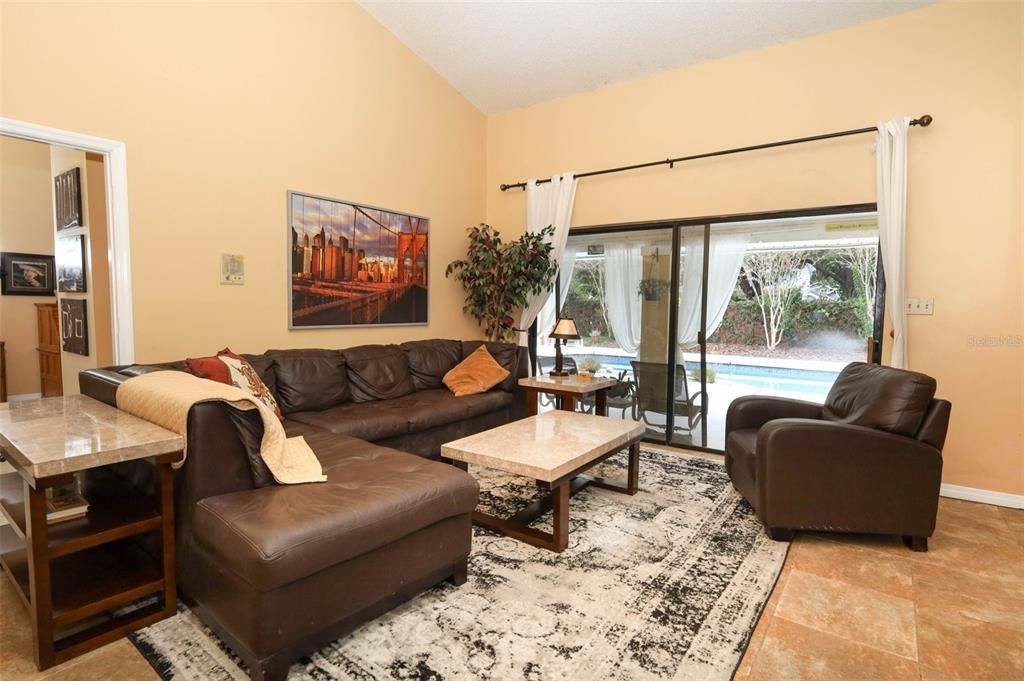 For Sale: $525,000 (4 beds, 2 baths, 2632 Square Feet)