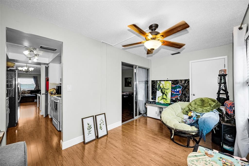 En Venta: $144,000 (2 camas, 1 baños, 1055 Pies cuadrados)