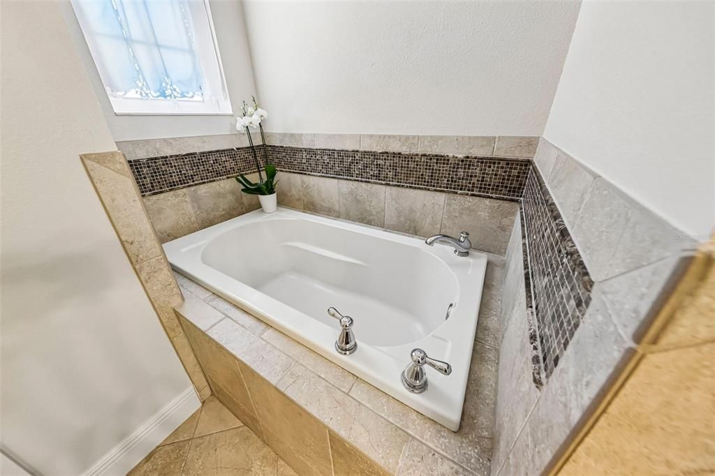 For Sale: $1,450,000 (3 beds, 3 baths, 3656 Square Feet)