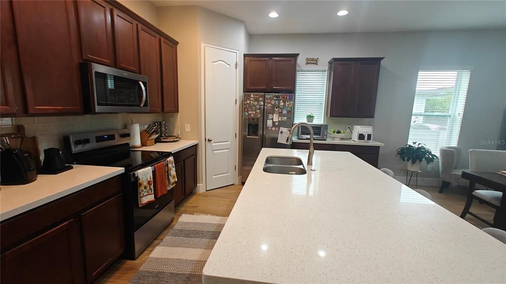 For Rent: $3,399 (4 beds, 3 baths, 2054 Square Feet)
