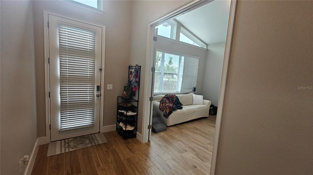For Rent: $3,399 (4 beds, 3 baths, 2054 Square Feet)