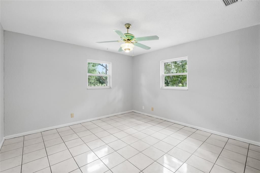 На продажу: $589,900 (3 спален, 2 ванн, 2030 Квадратных фут)