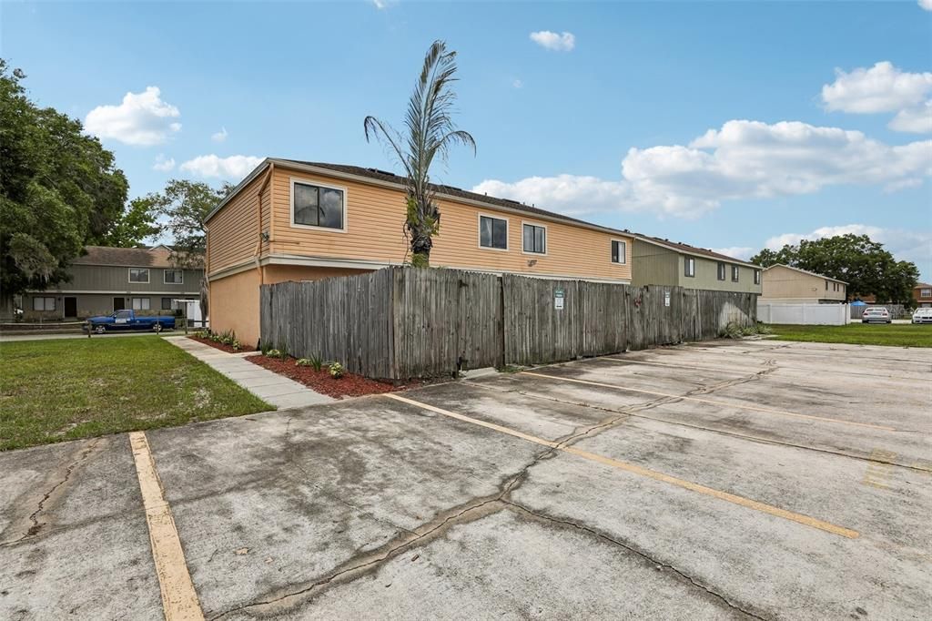 En Venta: $258,000 (2 camas, 2 baños, 976 Pies cuadrados)