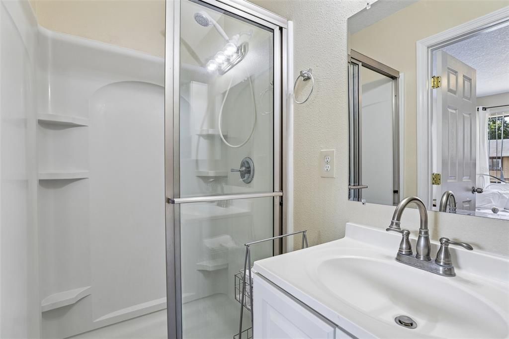 En Venta: $258,000 (2 camas, 2 baños, 976 Pies cuadrados)