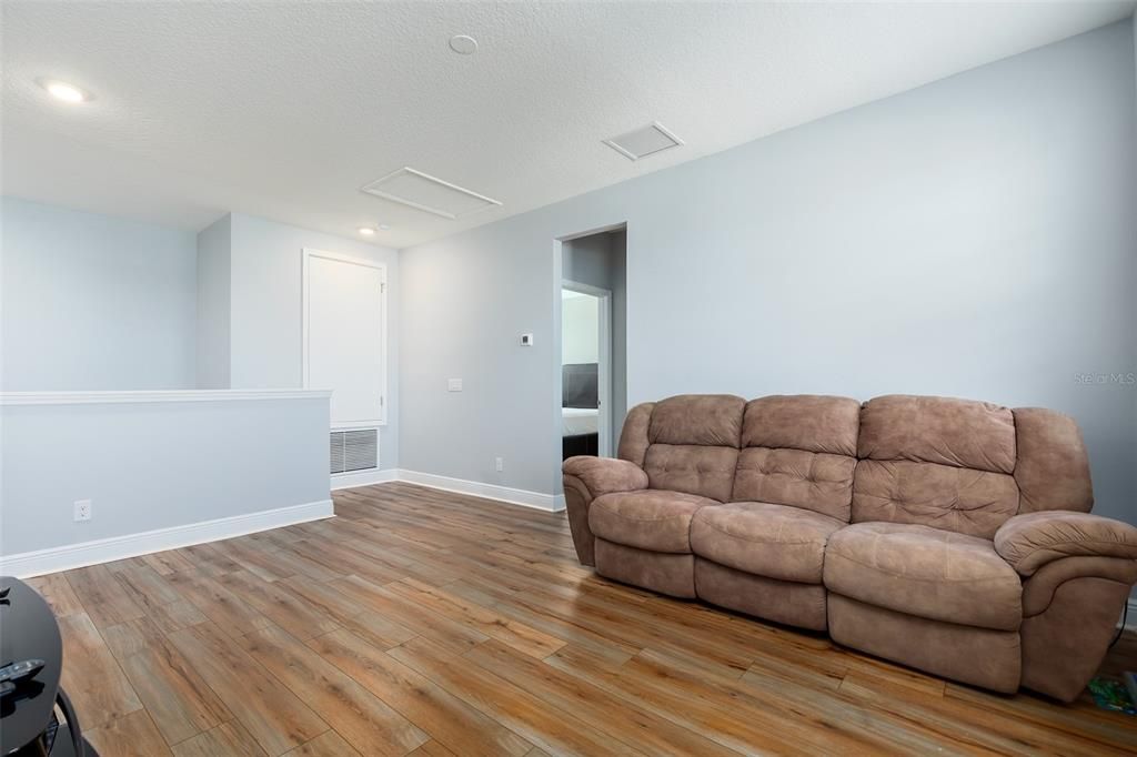 En Venta: $479,000 (4 camas, 3 baños, 2747 Pies cuadrados)