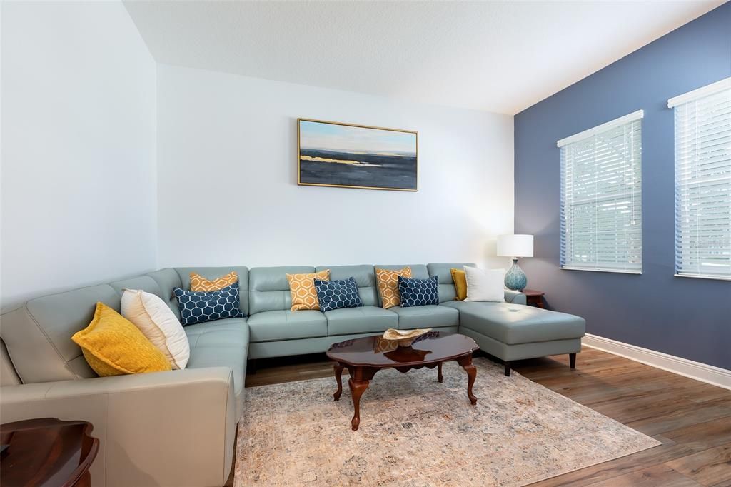 En Venta: $479,000 (4 camas, 3 baños, 2747 Pies cuadrados)