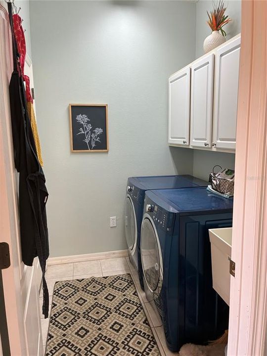 For Sale: $329,900 (2 beds, 2 baths, 1551 Square Feet)