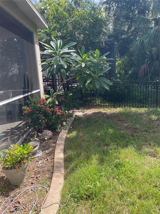 For Sale: $329,900 (2 beds, 2 baths, 1551 Square Feet)