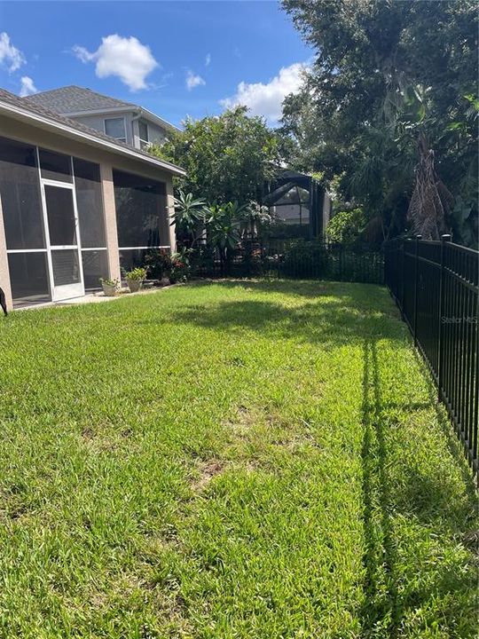 For Sale: $329,900 (2 beds, 2 baths, 1551 Square Feet)
