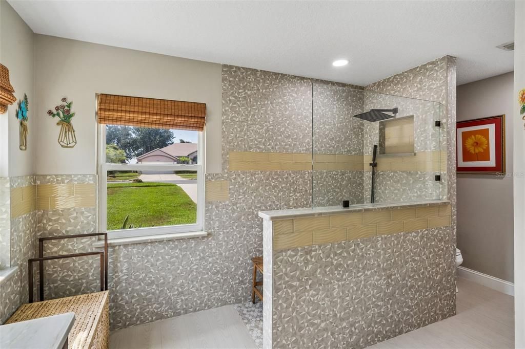 Active With Contract: $460,000 (3 beds, 2 baths, 1969 Square Feet)