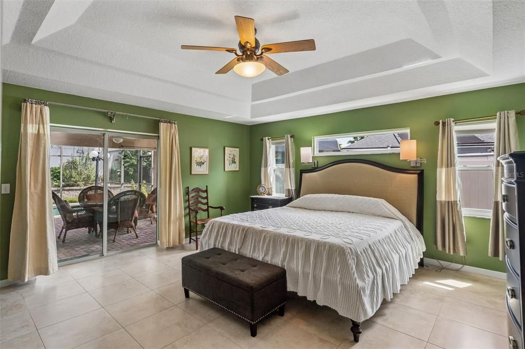 Active With Contract: $460,000 (3 beds, 2 baths, 1969 Square Feet)