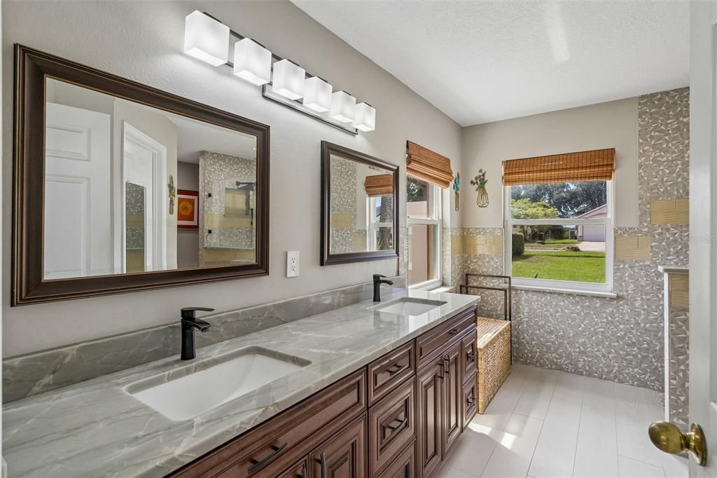 Active With Contract: $460,000 (3 beds, 2 baths, 1969 Square Feet)