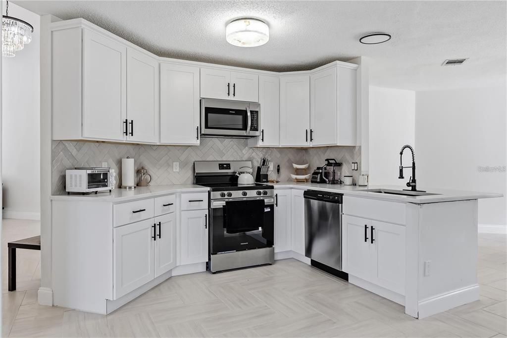 For Sale: $362,000 (3 beds, 2 baths, 1462 Square Feet)