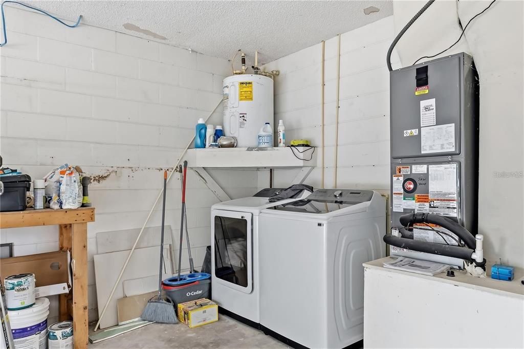 For Sale: $362,000 (3 beds, 2 baths, 1462 Square Feet)