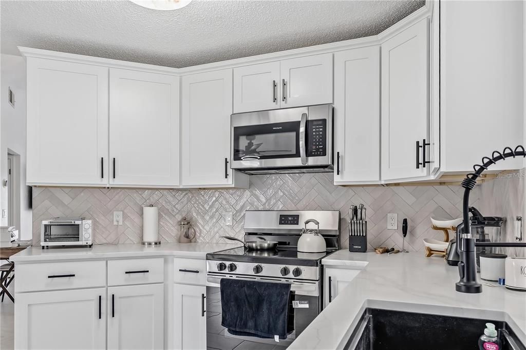 For Sale: $362,000 (3 beds, 2 baths, 1462 Square Feet)