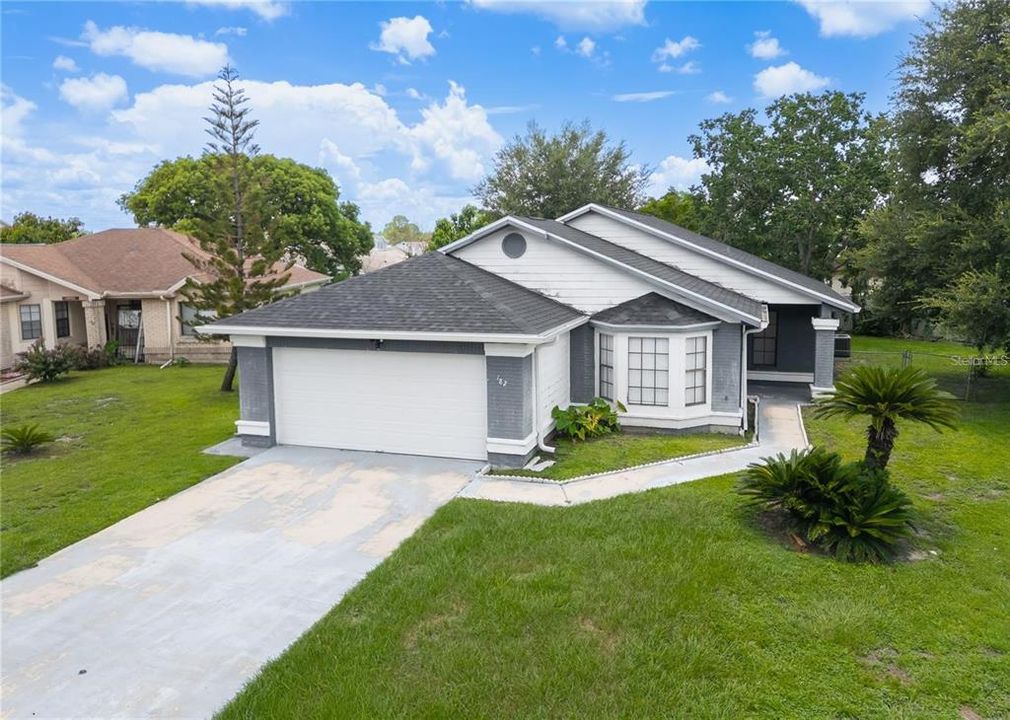 For Sale: $362,000 (3 beds, 2 baths, 1462 Square Feet)