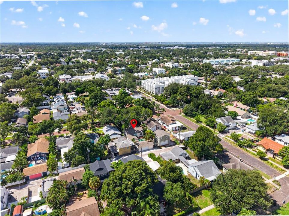 En Venta: $998,000 (4 camas, 3 baños, 1644 Pies cuadrados)