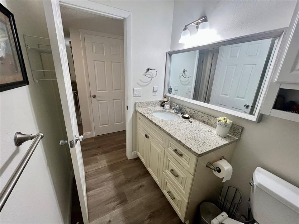 For Sale: $265,000 (2 beds, 2 baths, 1370 Square Feet)
