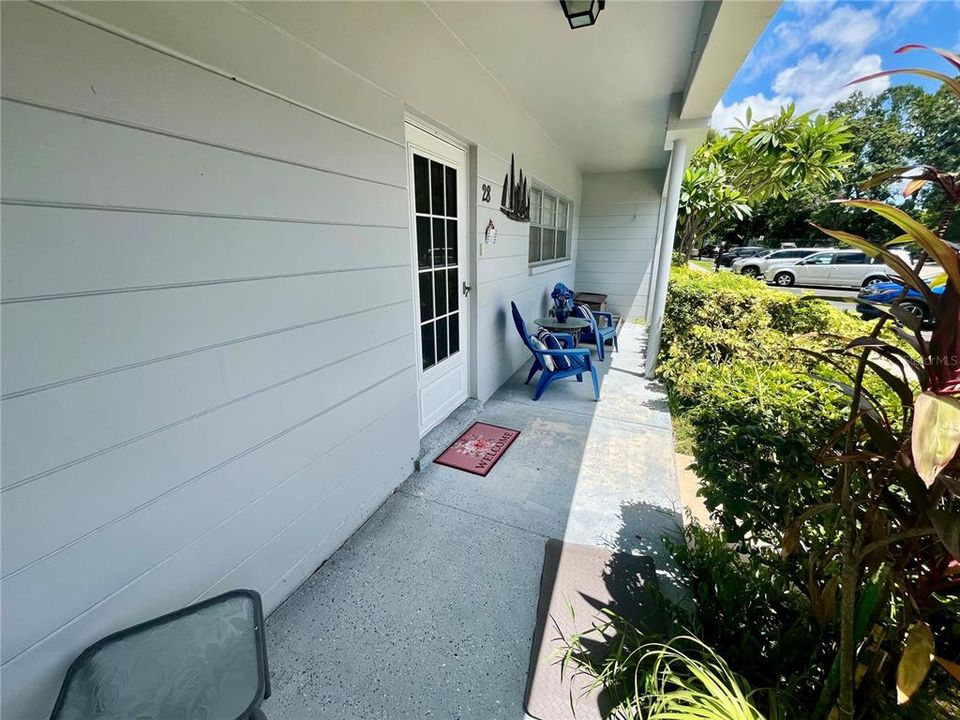 For Sale: $265,000 (2 beds, 2 baths, 1370 Square Feet)