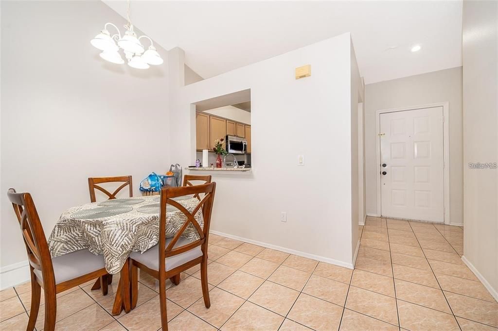 В аренду: $1,450 (2 спален, 2 ванн, 1013 Квадратных фут)