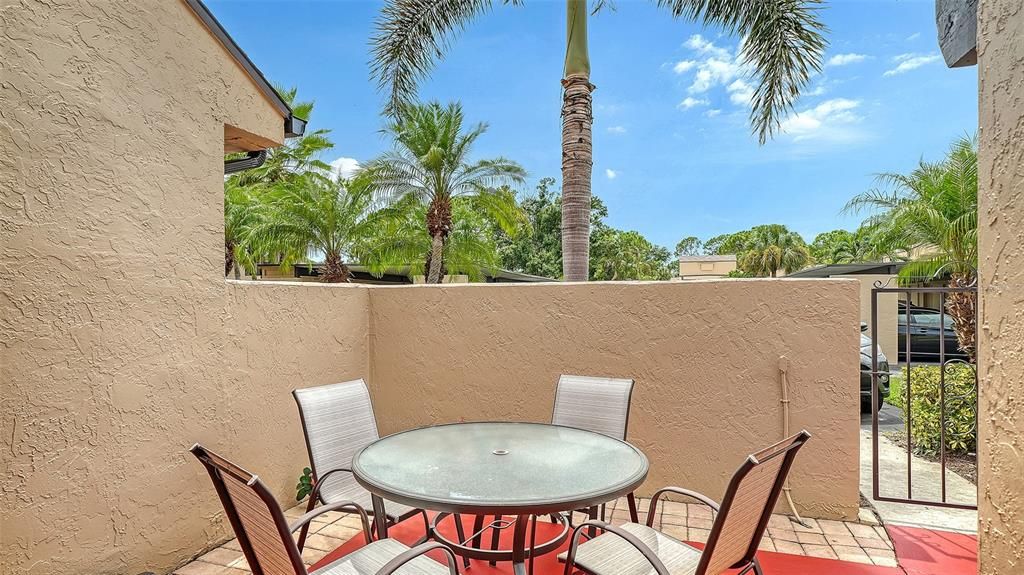 En Venta: $289,500 (3 camas, 2 baños, 1596 Pies cuadrados)