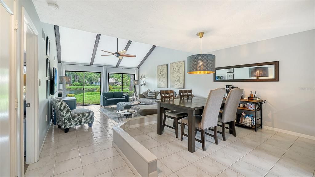 En Venta: $289,500 (3 camas, 2 baños, 1596 Pies cuadrados)