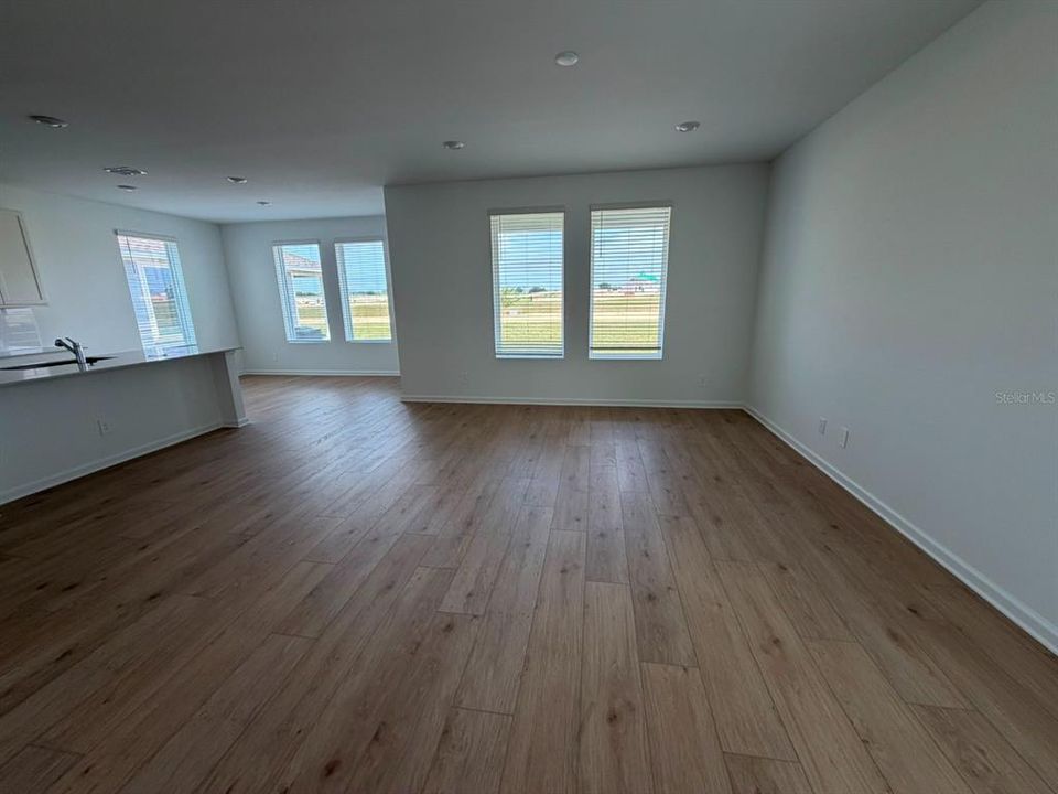 En Renta: $2,800 (4 camas, 2 baños, 2081 Pies cuadrados)
