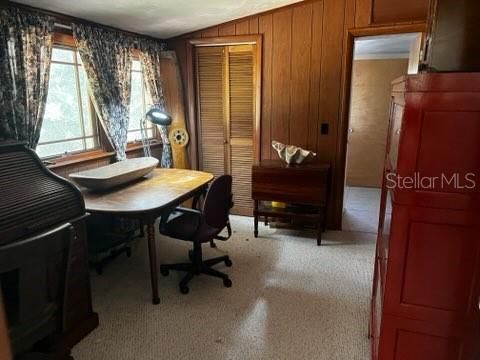 For Sale: $900,000 (5 beds, 2 baths, 2052 Square Feet)