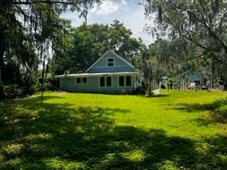 For Sale: $900,000 (5 beds, 2 baths, 2052 Square Feet)