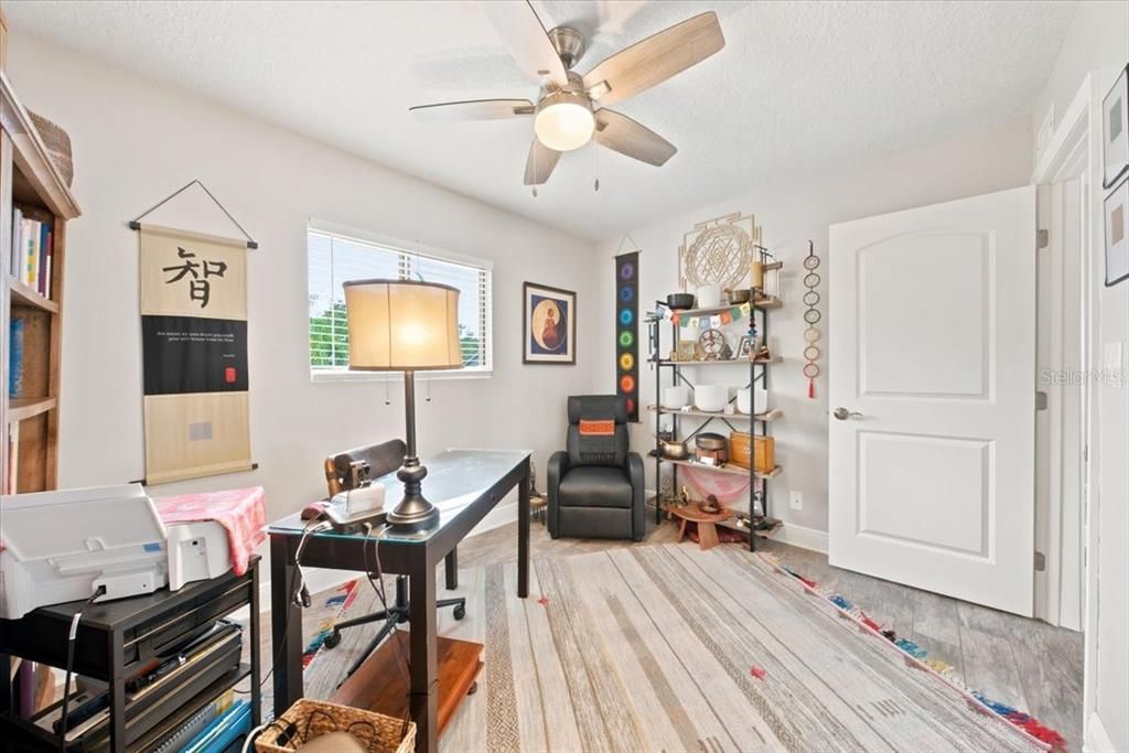 For Sale: $350,000 (2 beds, 2 baths, 1095 Square Feet)