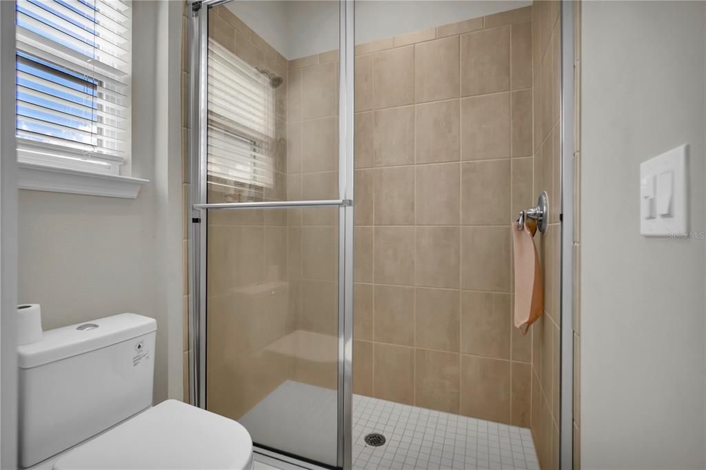 En Venta: $799,000 (5 camas, 4 baños, 3857 Pies cuadrados)