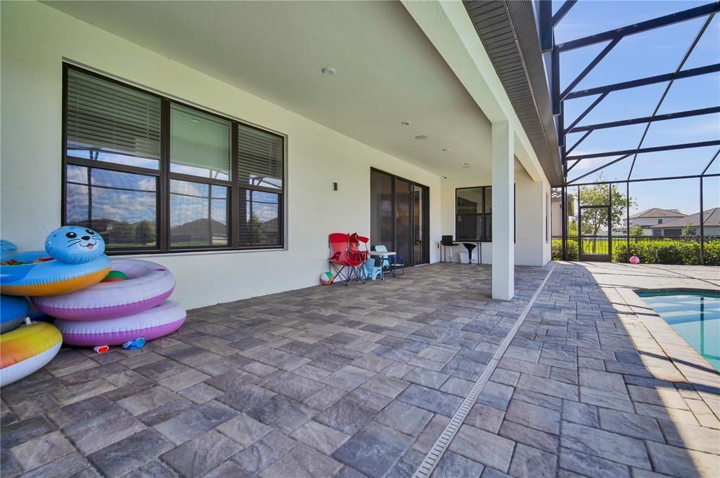En Venta: $799,000 (5 camas, 4 baños, 3857 Pies cuadrados)