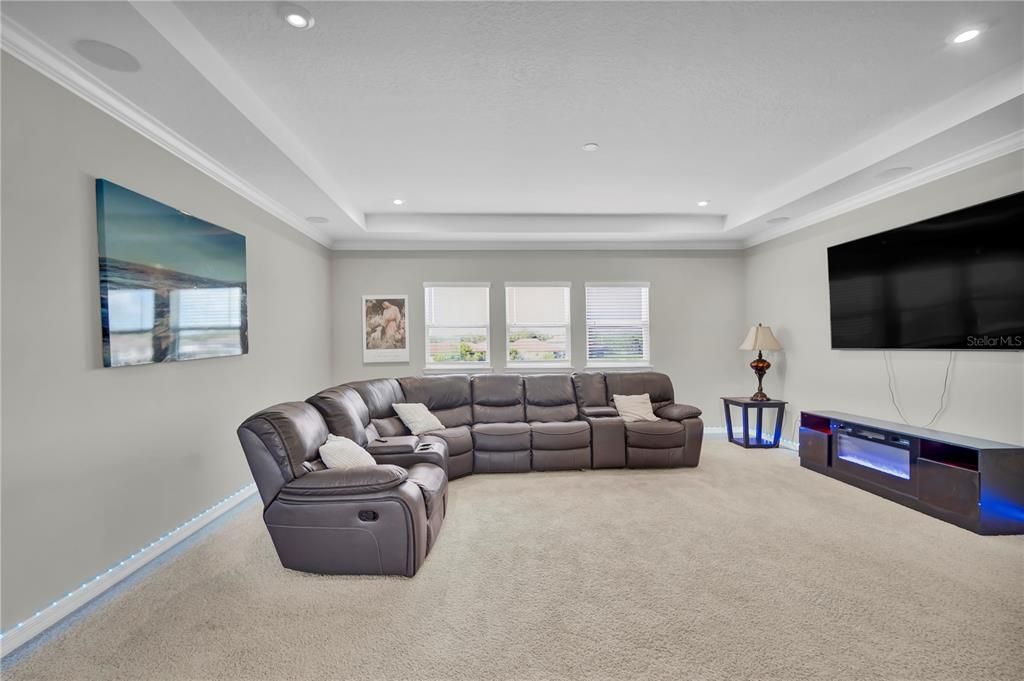 En Venta: $799,000 (5 camas, 4 baños, 3857 Pies cuadrados)