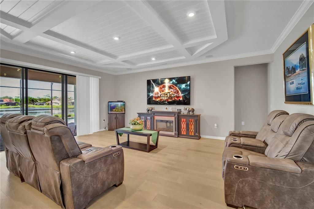 En Venta: $799,000 (5 camas, 4 baños, 3857 Pies cuadrados)