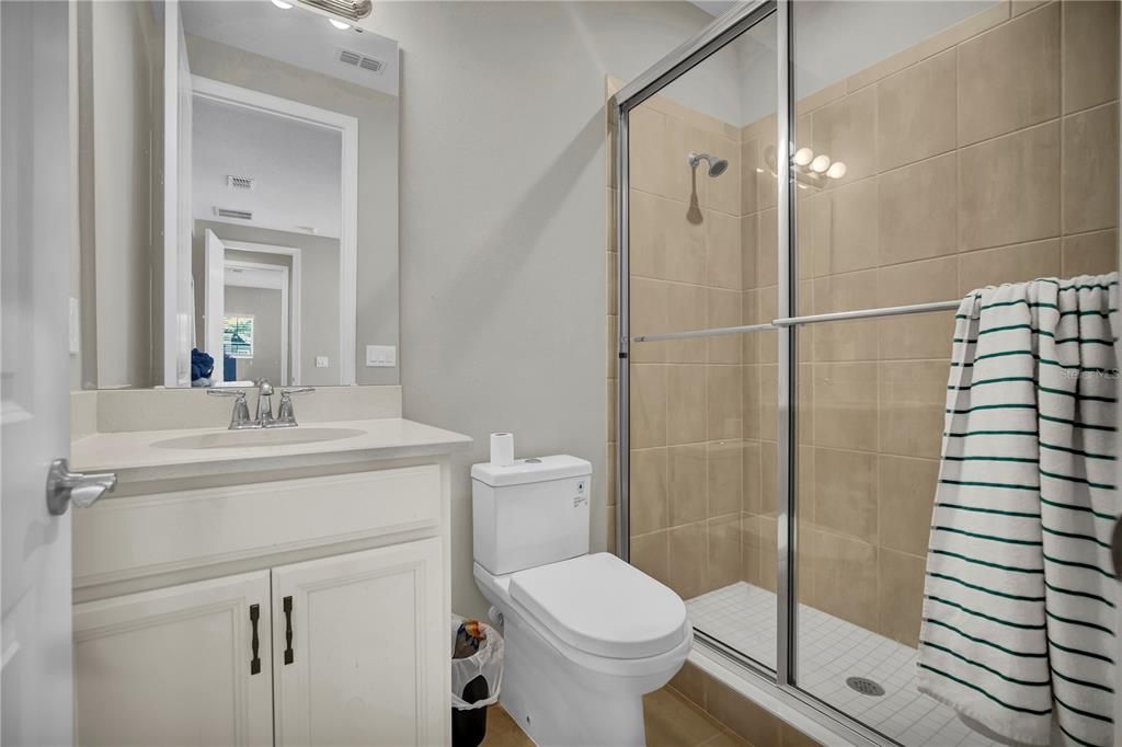 En Venta: $799,000 (5 camas, 4 baños, 3857 Pies cuadrados)