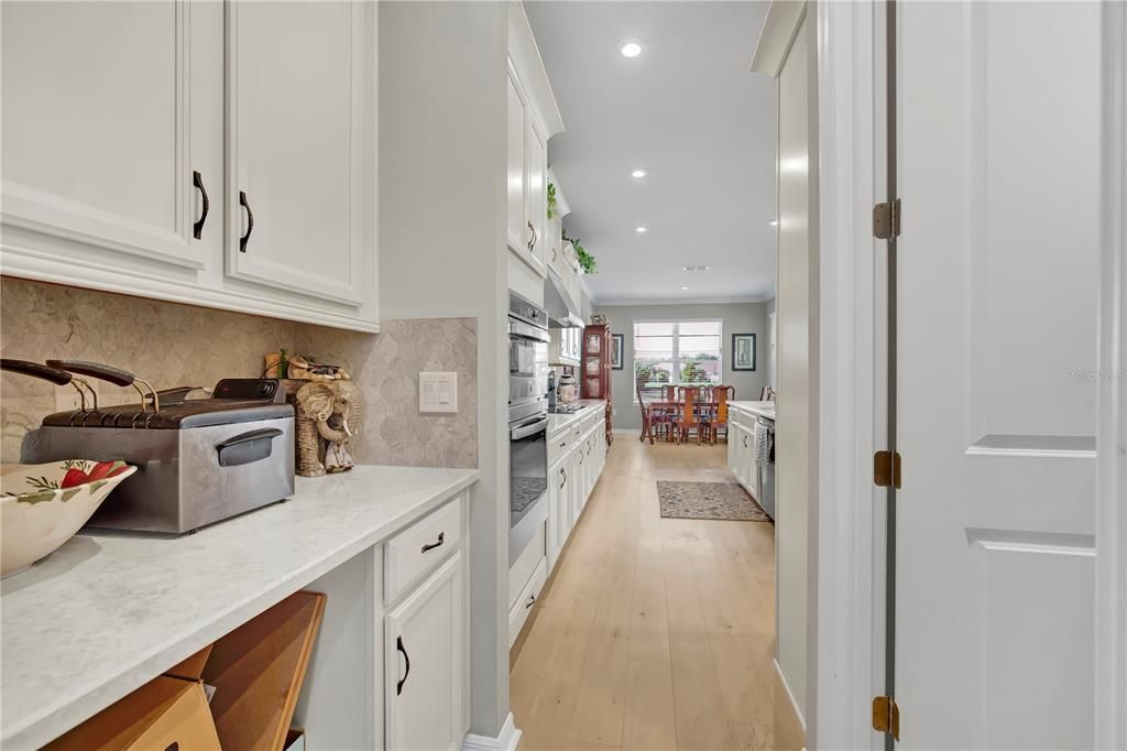 En Venta: $799,000 (5 camas, 4 baños, 3857 Pies cuadrados)