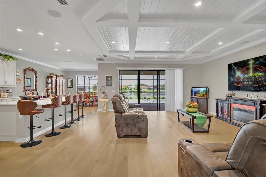 En Venta: $799,000 (5 camas, 4 baños, 3857 Pies cuadrados)