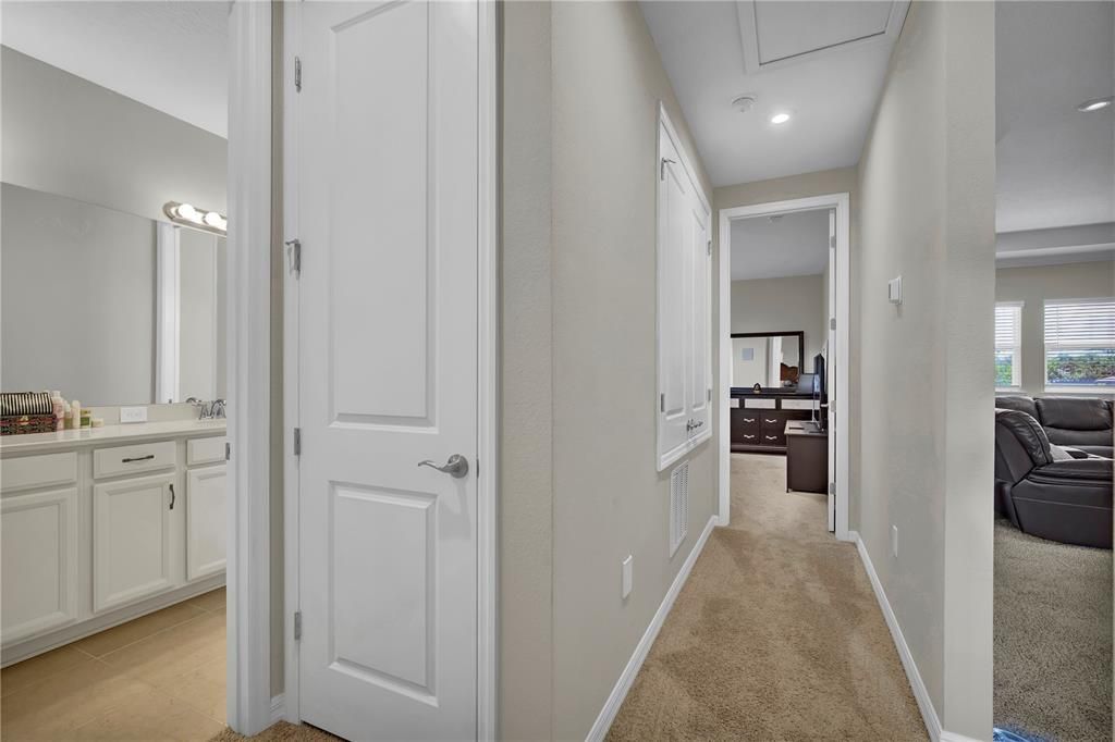 En Venta: $799,000 (5 camas, 4 baños, 3857 Pies cuadrados)